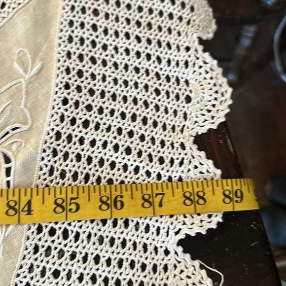 Vintage Crochet table cloth or coverlet - Picture 9 of 14